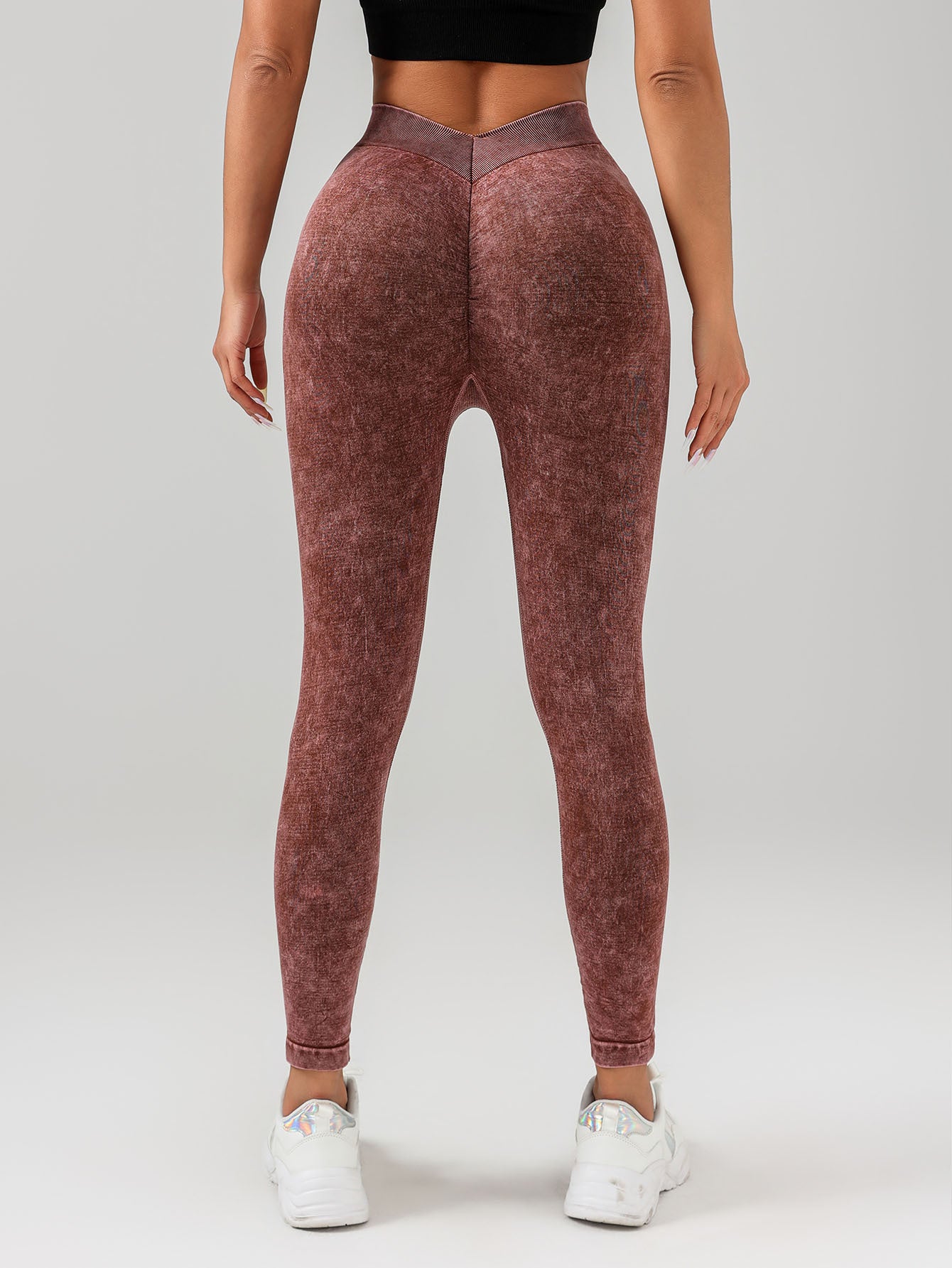 V-Back Scrunch Butt Workout Leggings